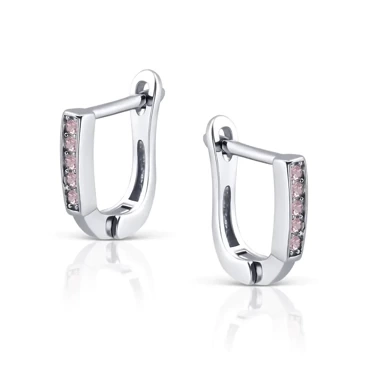 srebrne kolczyki na biglu angielskim z różowymi cyrkoniami